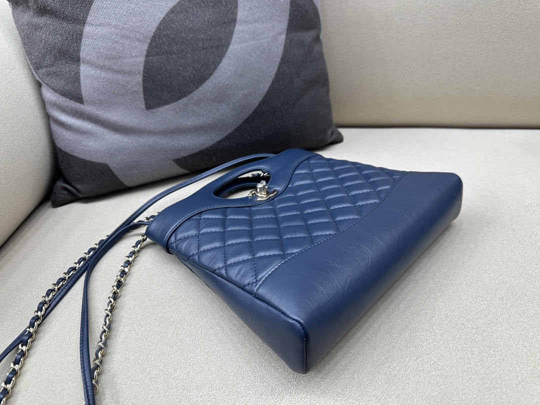 Calfskin Mini 31 Chain Shoulder Bag Handbag AS4133 Blue